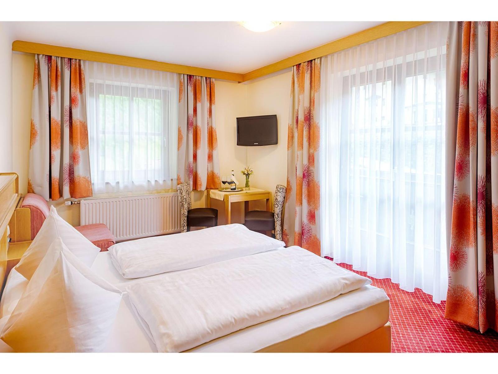 Landhotel Almroesl Im Grossarltal Hüttschlag 外观 照片